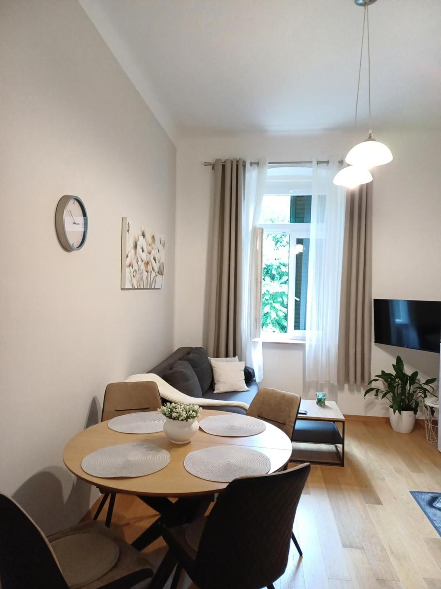 Apartment Zdenka - 100 M From The Beach 오파티아 외부 사진